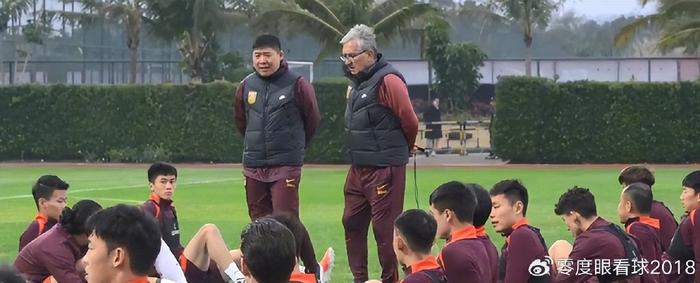 面压制显得